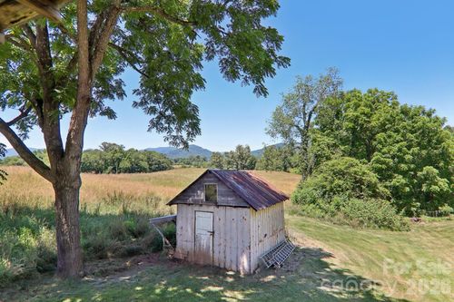 414 Skyline Dr, Canton, NC, 28716-3456 | Card Image