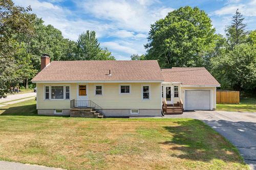 17 Batchelder St, Laconia, NH, 03246-3523 | Card Image