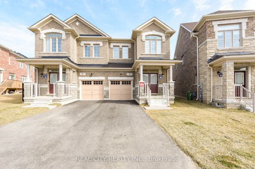 38 Silver Meadow Gdns, Waterdown, ON, L8B1Z4 | Card Image