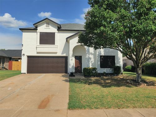3120 Longbow Dr, Grand Prairie, TX, 75052-7504 | Card Image