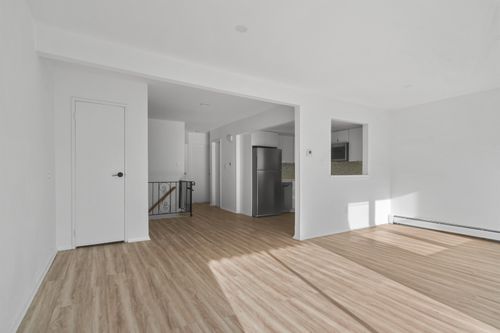 3-4017 Hudson Ave, Union City, NJ, 07087-6119 | Card Image