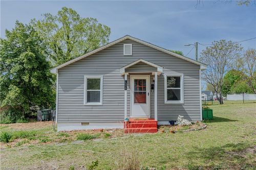 1326 Stonewall Ave, Burlington, NC, 27217-6141 | Card Image