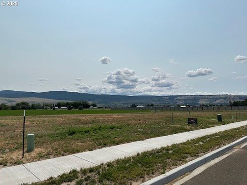 10701 Greg Ln, IslandCity, OR, 97850 | Card Image