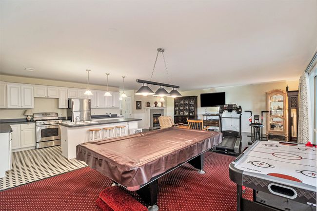 Lower level game area | Image 19