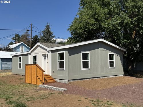 527 W Main St, Goldendale, WA, 98620-8936 | Card Image