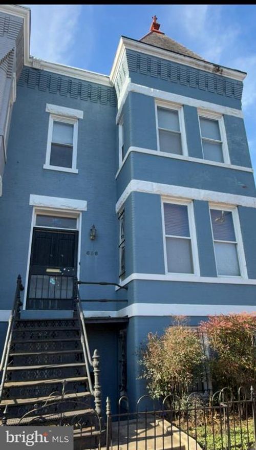 656 6th St Ne, WASHINGTON, DC, 20002-5208 | Card Image
