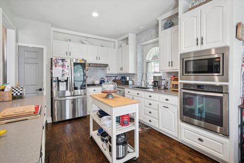3001 Quail Holw, Mckinney, TX, 75072-5293 | Card Image