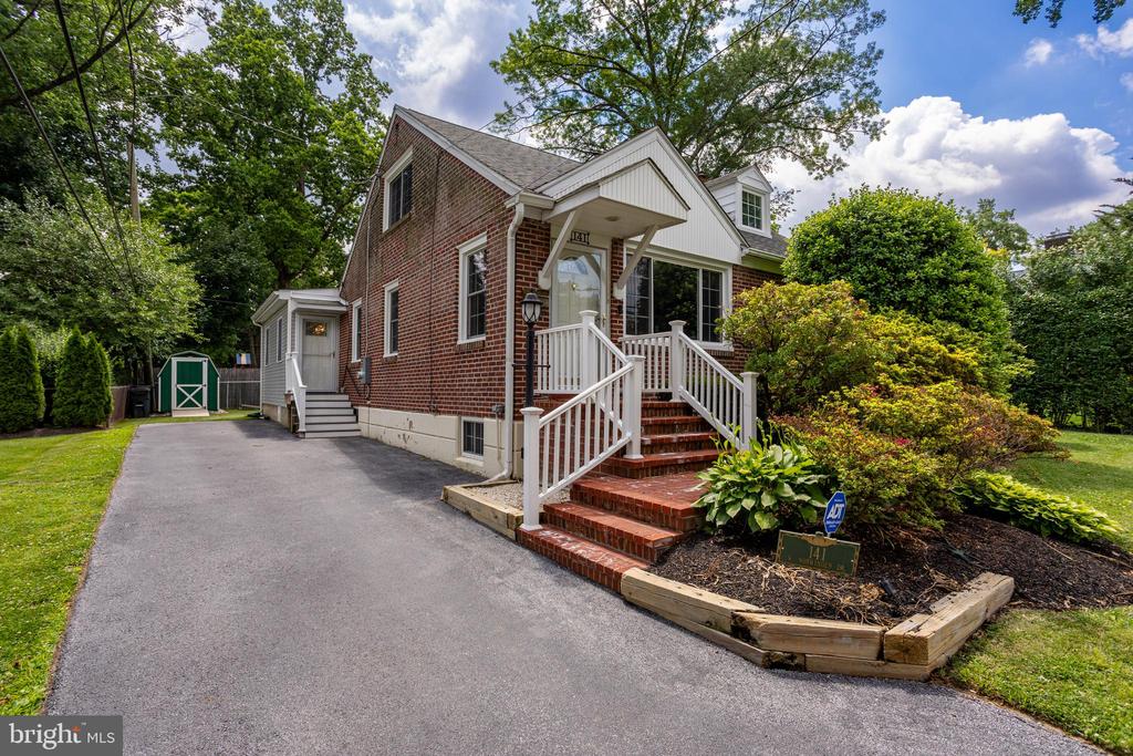 Residential in SPRINGFIELD 4