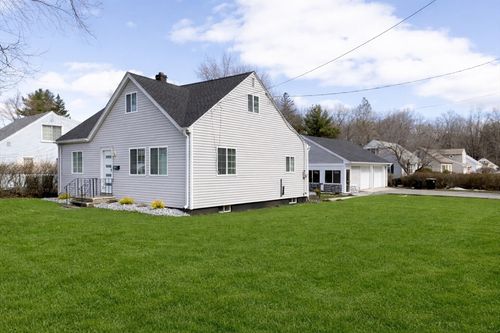 2085 Memorial Drv, South Hadley, MA, 01075 | Card Image