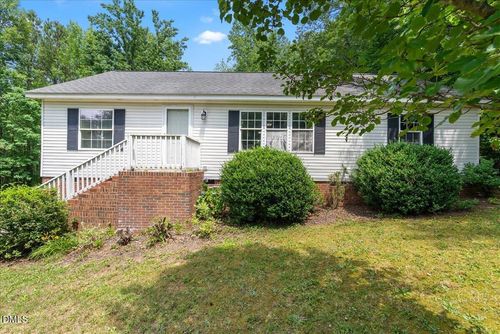 3525 Old County Home Rd, Henderson, NC, 27537-7391 | Card Image