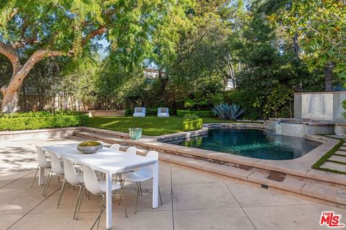 739 20th St, Santa Monica, CA, 90402-3031 | Card Image