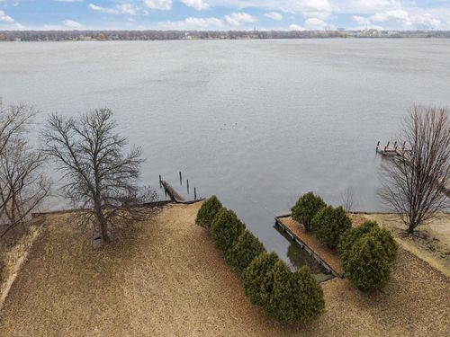 1299 N Lake Street, FOX CROSSING, WI, 54956 | Card Image