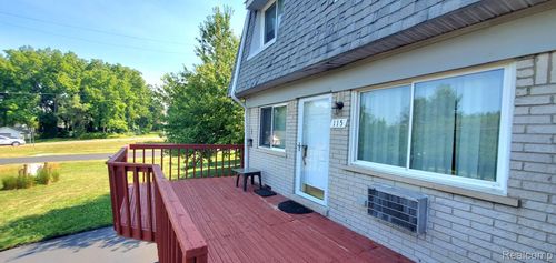 115 Halifax St, Walled Lake, MI, 48390-3429 | Card Image