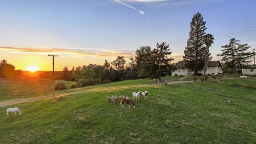 2857 Moonshine Ln, Loomis, CA, 95650-7635 | Card Image