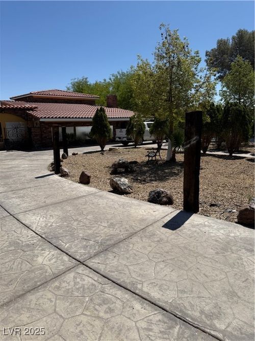 3890 Mountain Trl, Las Vegas, NV, 89108-1913 | Card Image