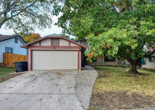 5451 Chestnut View, San Antonio, TX, 78247 | Card Image