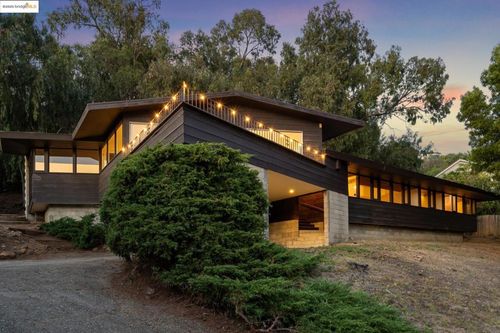 15 Somerset Rd, Piedmont, CA, 94611-3305 | Card Image