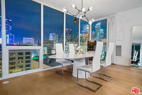 901-1050 S Grand Ave, LOS ANGELES, CA, 90015-1421 | Card Image