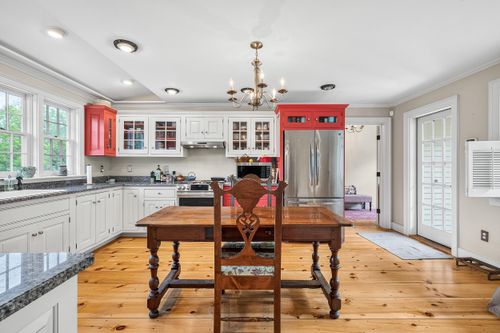 6 Evergreen Dr, Gorham, NH, 03581-1356 | Card Image