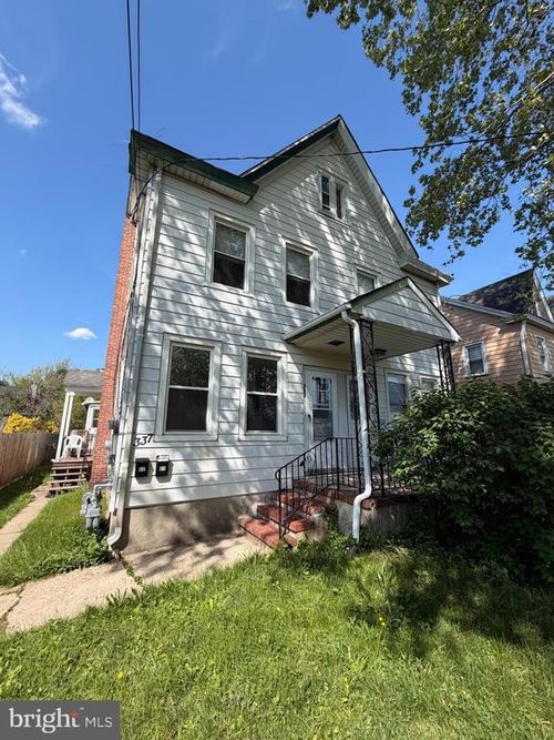 337 W Front St, Florence, NJ, 08518-1322 | Card Image