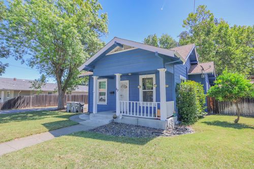67 Elm St, Woodland, CA, 95695-3227 | Card Image