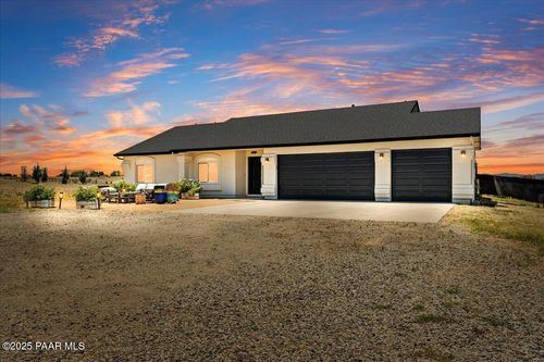 7675 E Lizzy Ln, Prescott Valley, AZ, 86315-6877 | Card Image