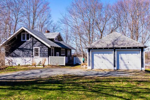 35 King St, Kentville, NS, B4N1R5 | Card Image