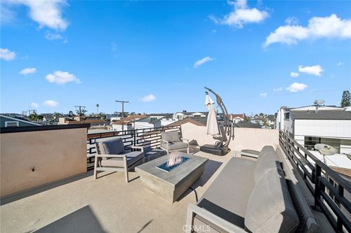 417 1/2 Poinsettia Ave, Corona del Mar, CA, 92625-5520 | Card Image