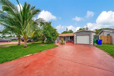 7944 Ramona St, House other with 3 bedrooms, 2 bathrooms and null parking in Miramar FL | Image 3