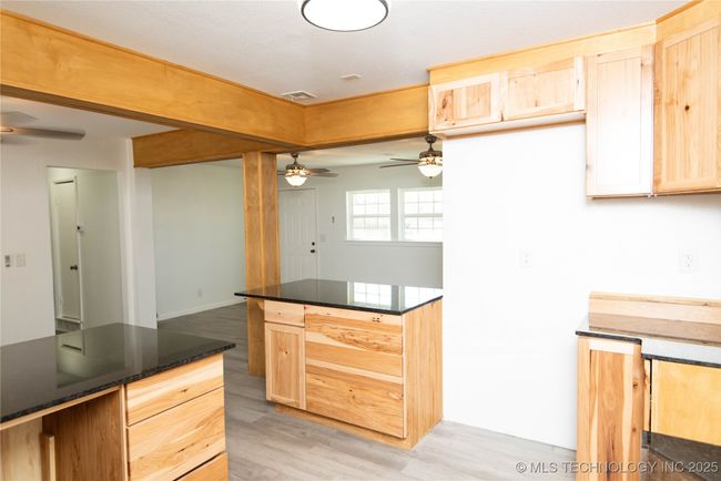 4613 N Main St, House other with 3 bedrooms, 2 bathrooms and null parking in Tulsa OK | Image 4