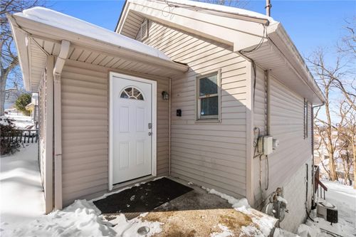 917 Session St, West Mifflin, PA, 15122 | Card Image