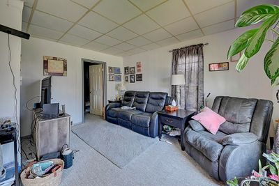 311 Ne 2nd Street, House other with 2 bedrooms, 1 bathrooms and null parking in Oelwein IA | Image 3