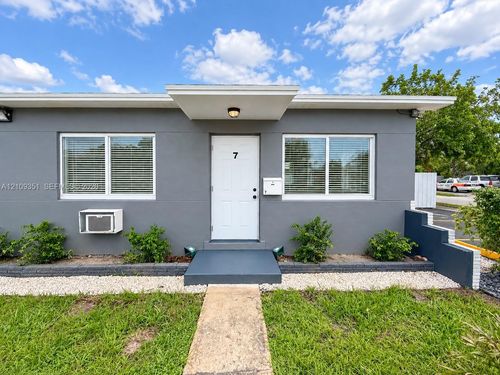 7-2215 Madison St, Hollywood, FL, 33020-7002 | Card Image