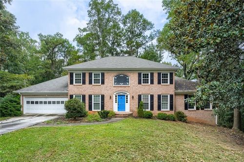 2562 River Knoll Dr Sw, Lilburn, GA, 30047-4791 | Card Image