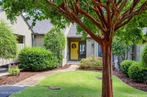 11 Lake Pinehurst Villas Rd, Pinehurst, NC, 28374-9221 | Card Image