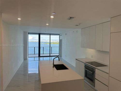 unit-504-700 Ne 24th St, Miami, FL, 33137-5500 | Card Image