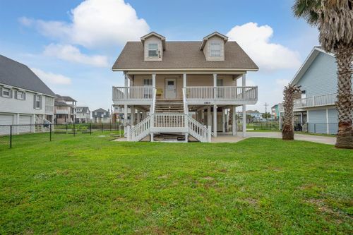1984 Matt Dr, Crystal Beach, TX, 77650 | Card Image