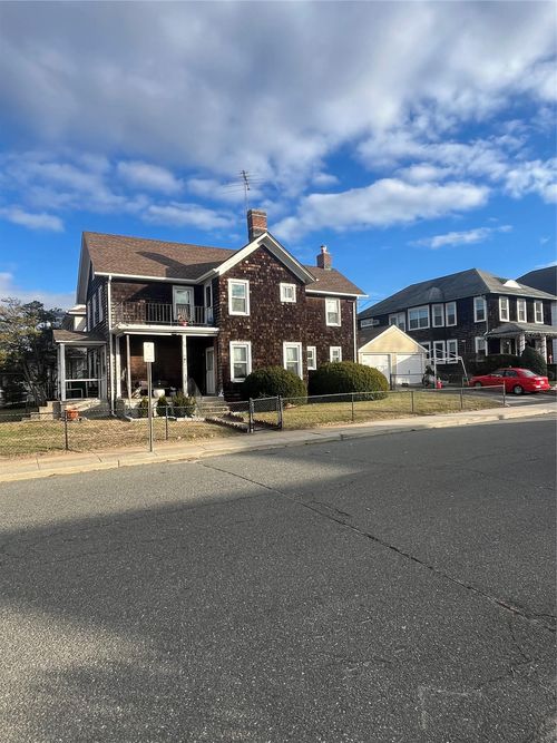 203 Wanser Ave, Inwood, NY, 11096-2114 | Card Image