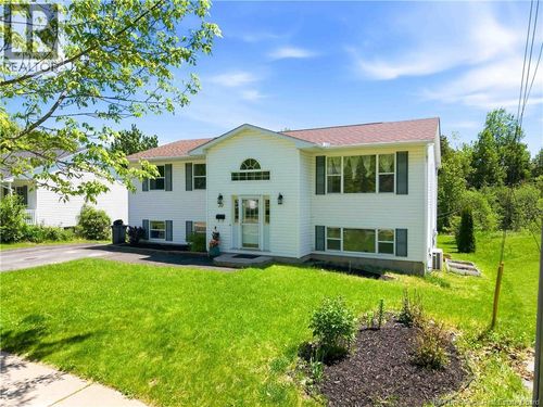30 Leisure Ave, Fredericton, NB, E3B9K8 | Card Image