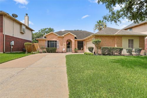 1818 Kemah Oaks Dr, Kemah, TX, 77565-3198 | Card Image