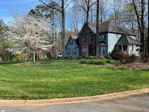 605 Shadow Oaks Dr, Easley, SC, 29642-7861 | Card Image