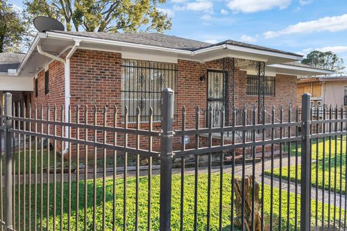 934 Marsh St, Baton Rouge, LA, 70807-4524 | Card Image