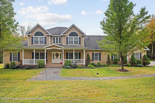 321 Hemlock Dr, Lake Ariel, PA, 18436-4281 | Card Image