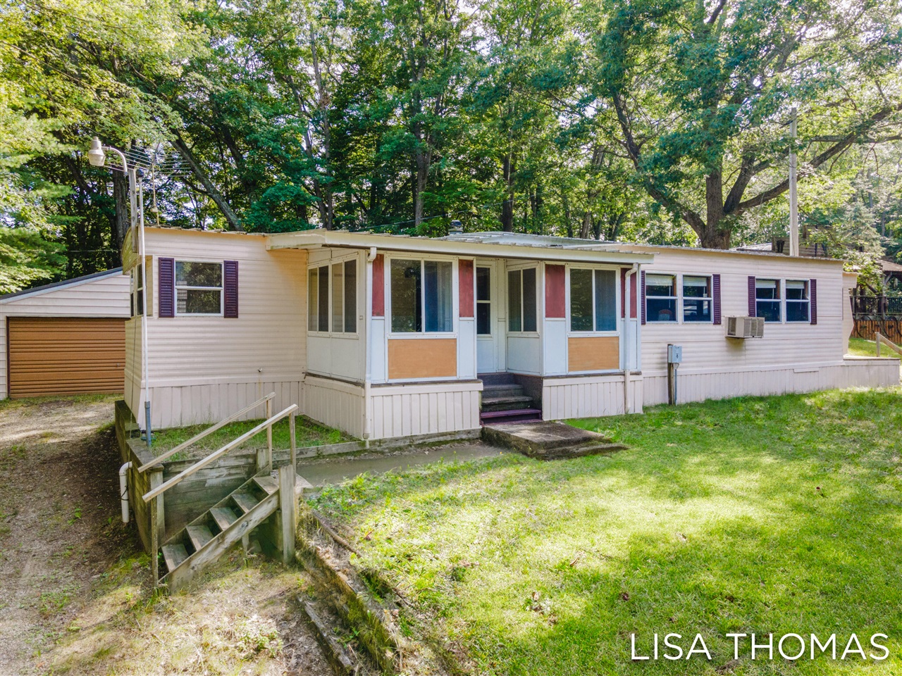Chippewa St, Chippewa Lake, MI 49320