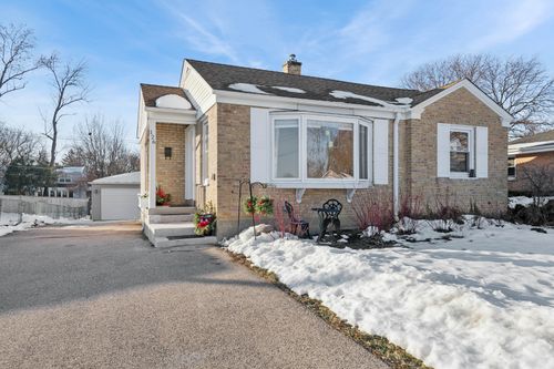 126 N Rohlwing Rd, Palatine, IL, 60074-5445 | Card Image