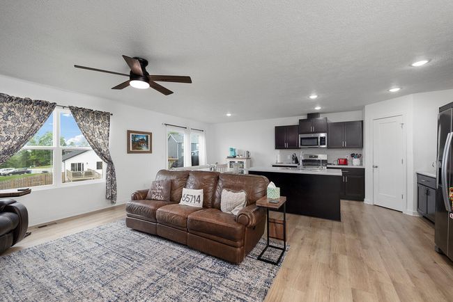 Great Room | Image 18