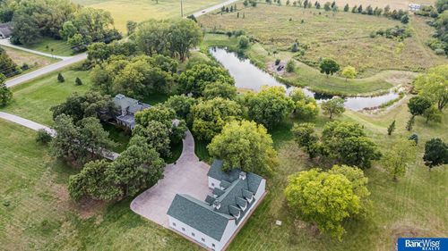 10000 Wagon Train Rd, Hickman, NE, 68372-9646 | Card Image