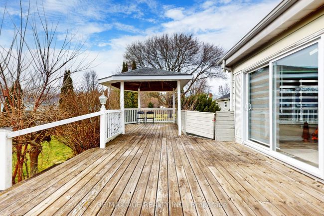 696 Norfolk St N, House other with 5 bedrooms, 3 bathrooms and 4 parking in Simcoe ON | Image 48