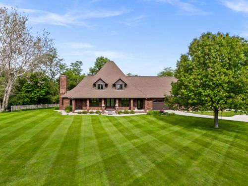 606 Harvey Rd, Downs, IL, 61736-7619 | Card Image