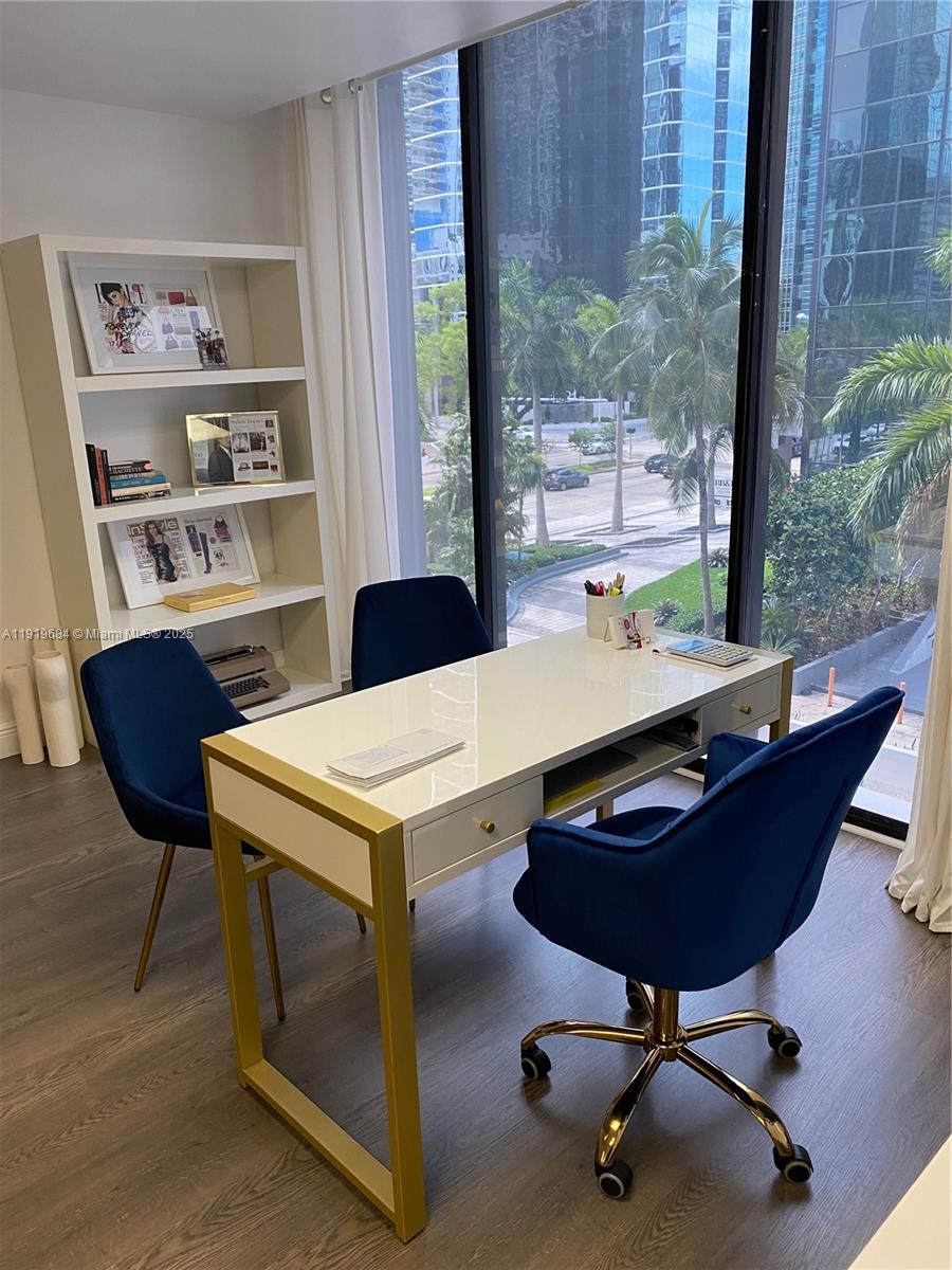 Commercial Sale in Miami 3